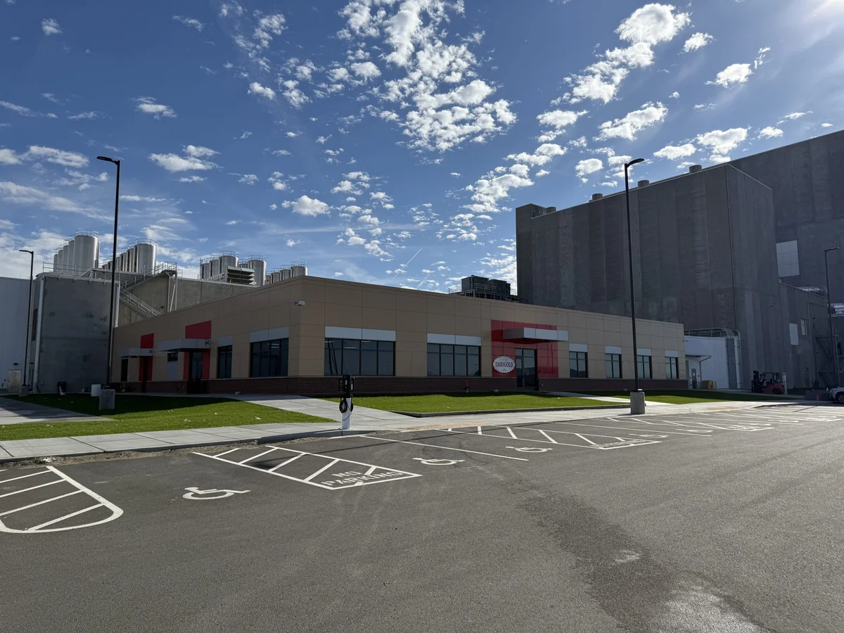 Darigold Pasco facility accessible parking and frontage